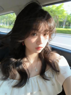 美女露胸软件下载二维码